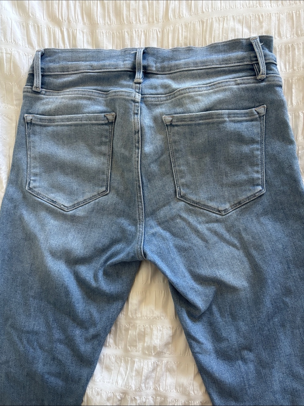 FRAME Light Wash Skinny Jeans - Picture 6 of 6